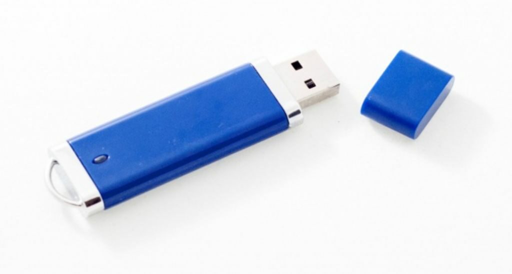 Флешка 4 Gb з пластику та металу, синя, з ковпачком - 170701-04-4- Фото №3 Флешка 4 Gb з пластику та металу, синя, з ковпачком - 170701-04-4- Фото №3